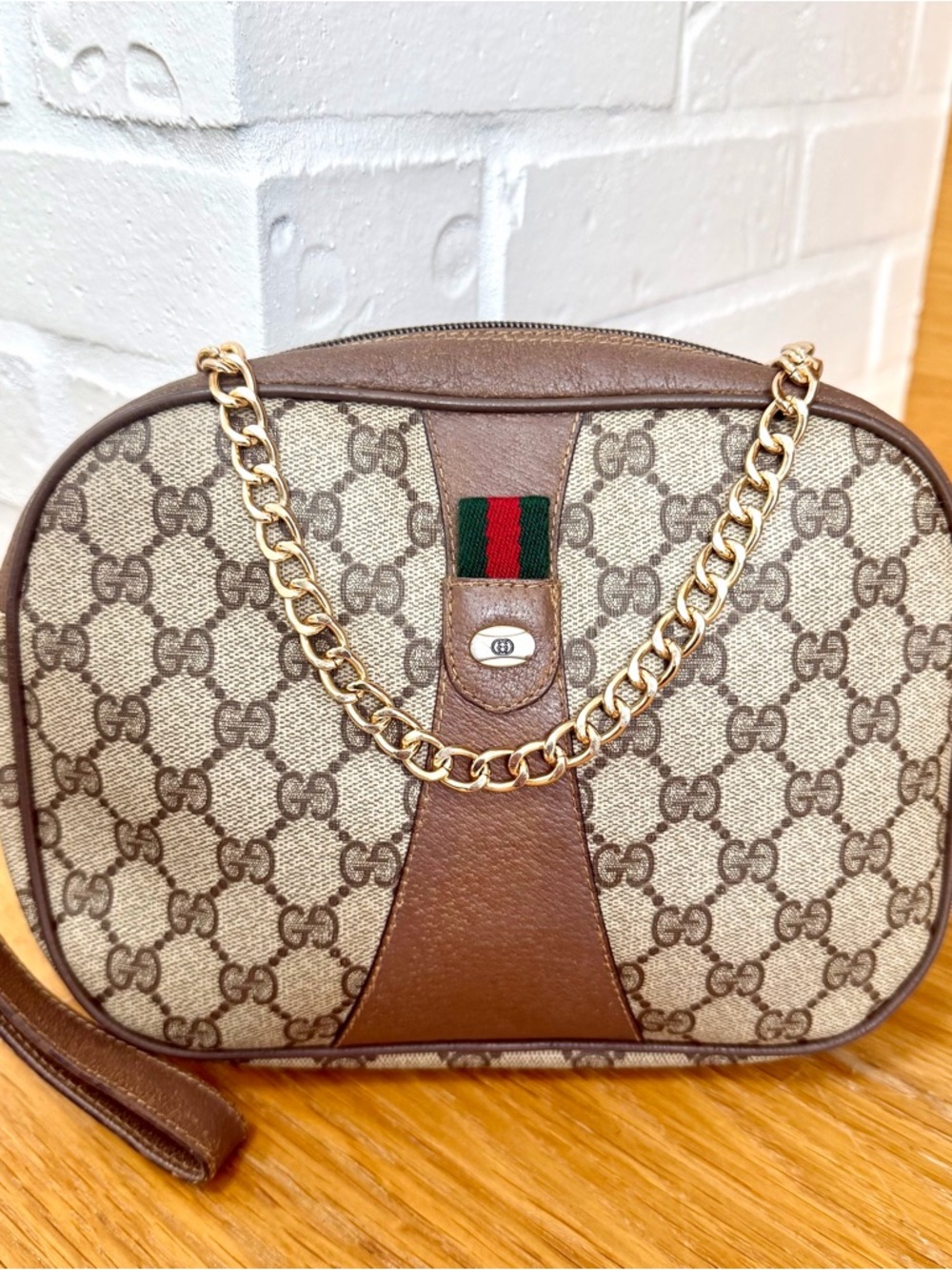 Gucci Authentic GG Supreme Sherry Line Clutch/ Crossbody Bag